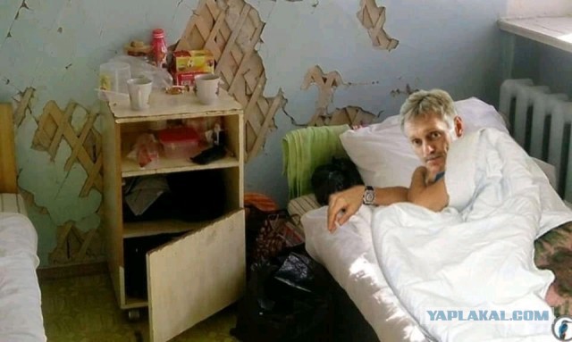 Вы не поверите, но... это снова губернатор Петербурга!