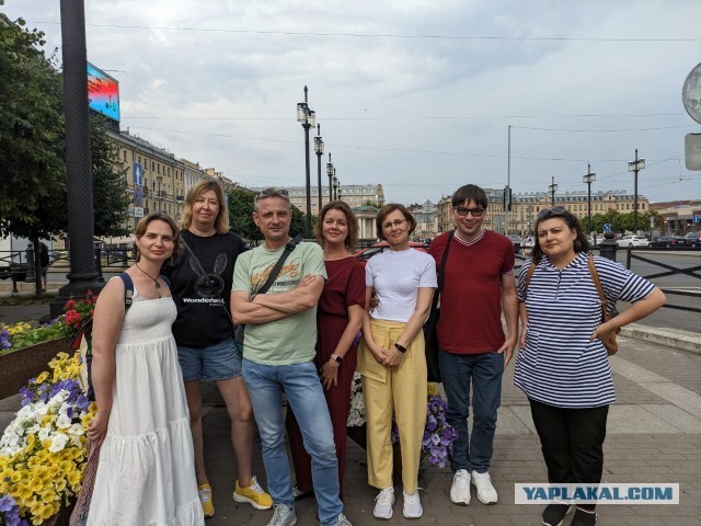 «Вот теперь ты мужчина», — сказала она, радостно схватив его за палку