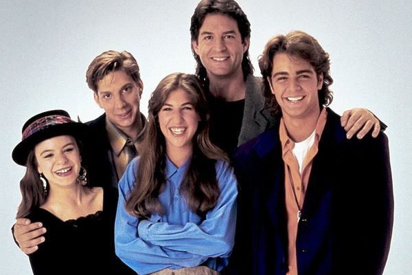 10  сериалов из 90-х, которые стоит пересмотреть