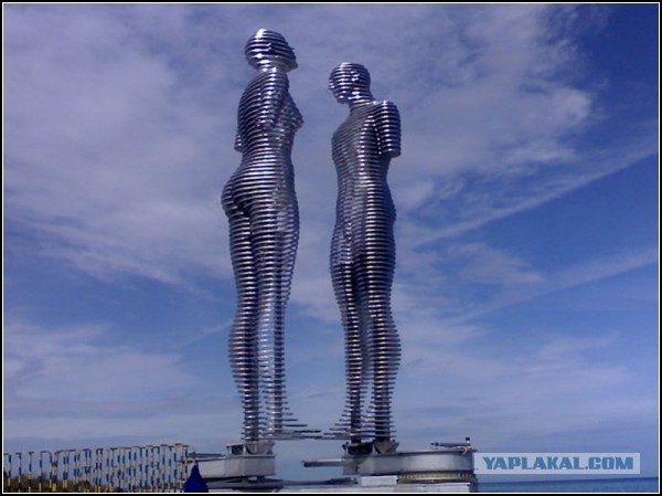 Необычные статуи мира