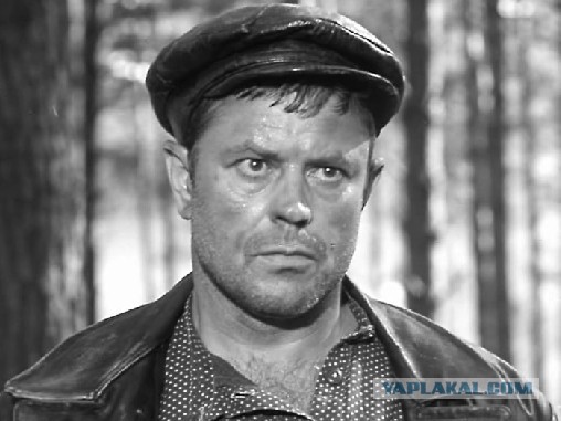 28 апреля родился Донатас Банионис
