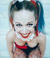 Привет! Сегодня Аня Пожар играет в CS GO. Начало 19 00 МСК