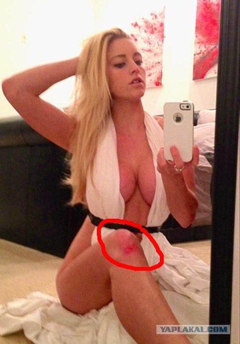 Откровенные "самострелы" моделей Playboy