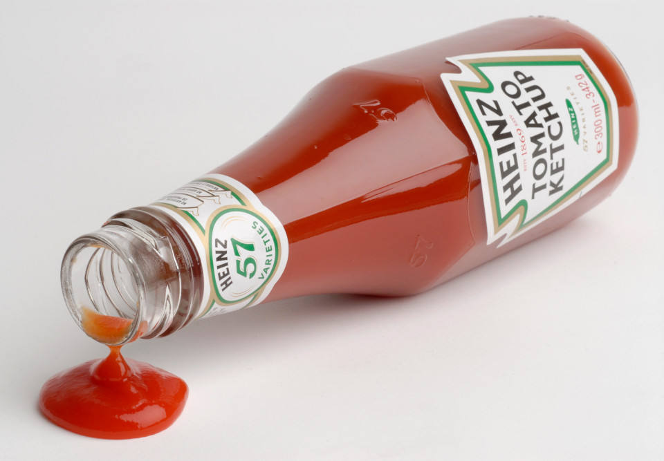 Почему кетчуп Heinz уже 100 лет выпускают в прозрачных бутылках