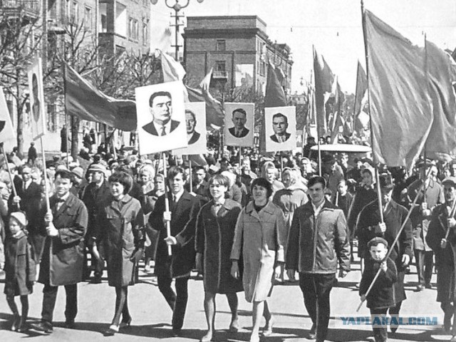 Первомай ранешних времён. Небольшая подборка фотокарточек