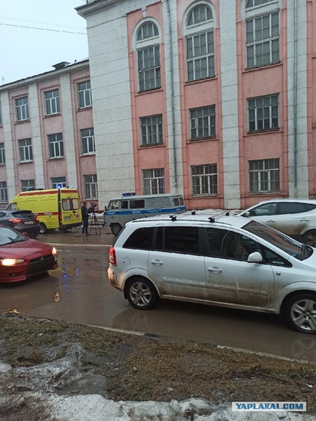 В Иванове на девушку упала каменная кладка весом в полтонны