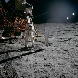 Полёты американцев на Луну. Миссия Аполлон-13. И неудобная история