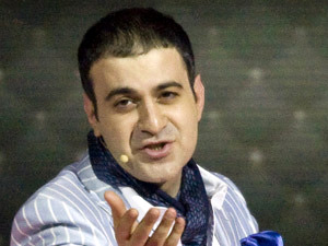 Разгон майдана в Ереване водометами