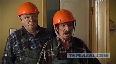 Моя девушка нанесла мне макияж и теперь сидит обиженная, потому что я симпатичнее, чем она