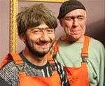 Не подскажете, который час?