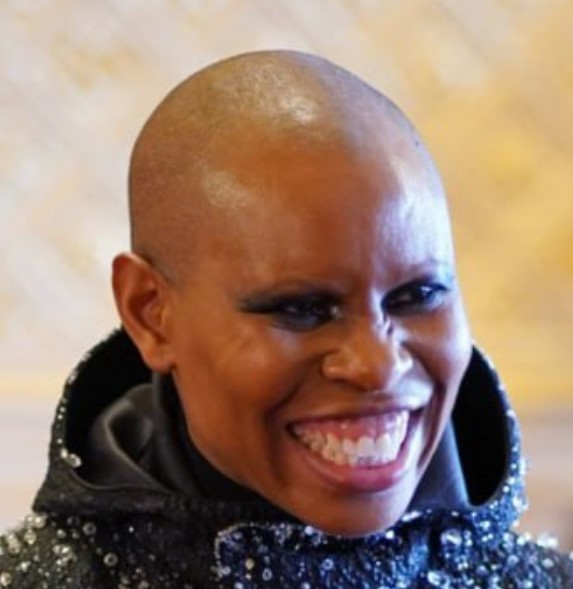 Певица Skunk Anansie Дебора Дайер была награждена Орденом Британской империи за заслуги в области музыки