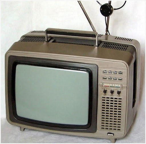 Легендарные телевизоры 90-х: Funai, JVC, Aiwa и другие.