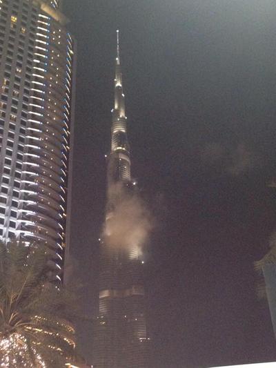 Горит Бурдж Халифа - самое высокое здание Дубая