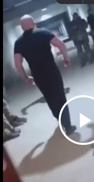 Офицер ВСУ избил ногами солдата в Житомирской области.