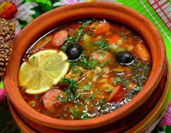 Хороший повар на войне по ценности, как гаубичная батарея.