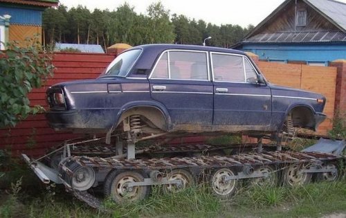 Автоюмор, смекалка, но чаще абсурд