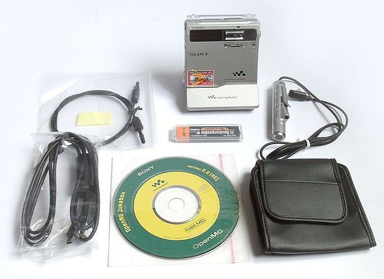 В 1992 году Sony объединила дискету с компакт-диском: мини-диск должен был заменить кассеты