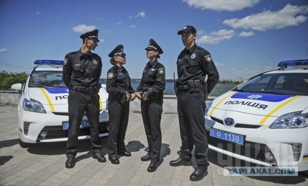 В Киеве уволили дюжину новых полицейских.