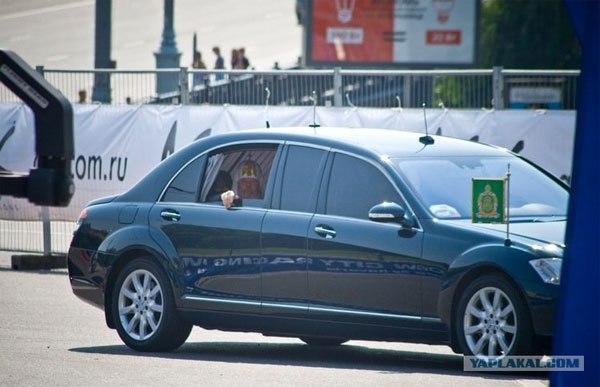 Звездные авто: на каких машинах ездят знаменитости