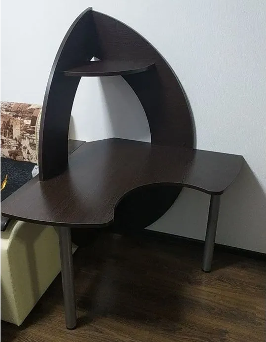 Продам компьютерный стол