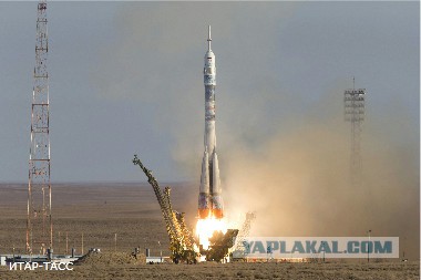Космонавты поздравляют крымчан с Днём России