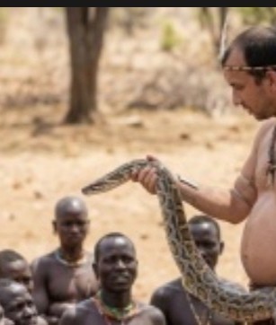 Российский турист сталвождём африканскогоплемени после исчезновения в сафари