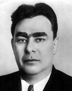 Мода на БРОВИ