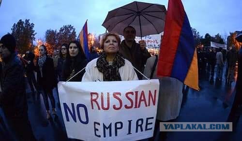 А нужна ли нам эта война? Мартиросян призывает нас вмешаться