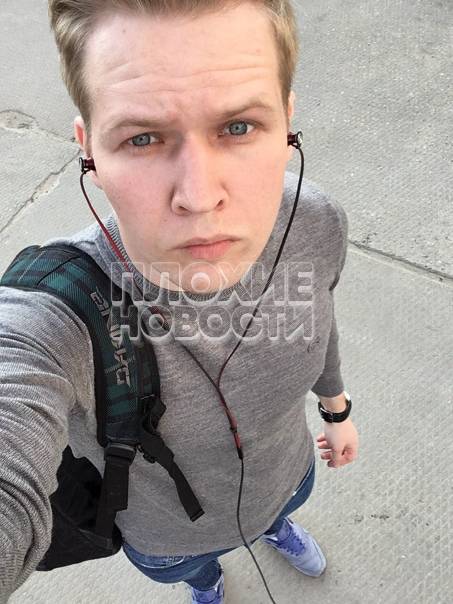 В Ленобласти полицейский ворвался в квартиру своей бывшей девушки и зарезал её нового ухажера