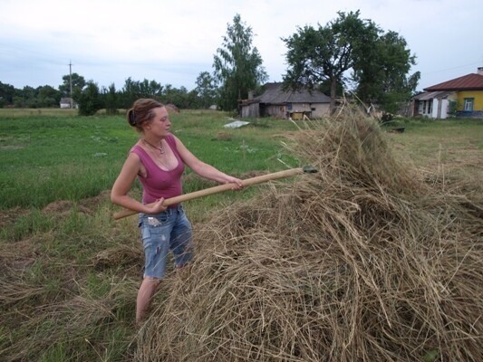 Хозяйство вести не айфоном трясти