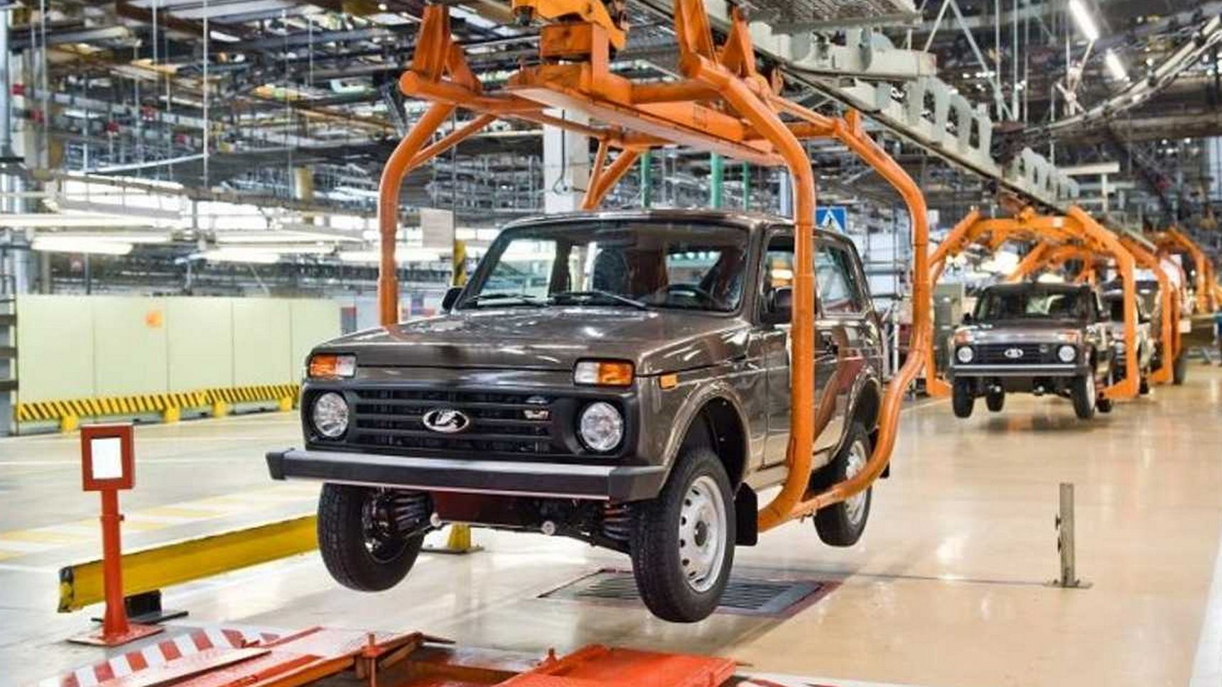 Россияне перестали покупать «Лады»—АвтоВАЗ может получить «исключительные налоговые льготы» от государства в качестве поддержки
