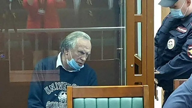 Наполеон попросил выпустить его из колонии