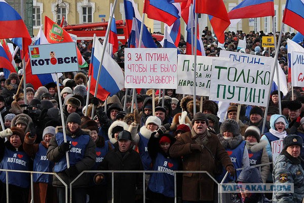Полиция сорвала с грузовика наклейки "Мой выбор - Грудинин"