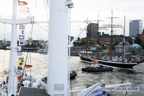 Морской праздник в Гамбурге (10 фото)