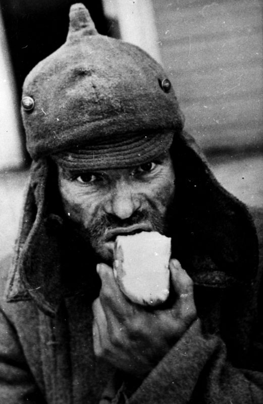 Фотографии связанных с историей Красной и Советской Армии.