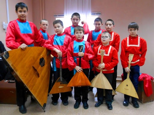 Откуда русские привезли балалайку