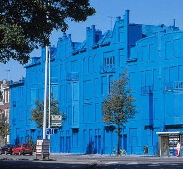Некуда было девать краску