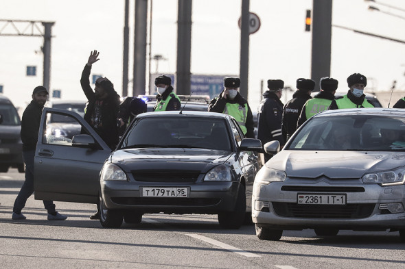Посты полиции на въездах в Москву. Фотогалерея