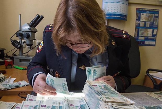 19 фотографий девушек-полицейских из неофициального Instagram МВД РФ