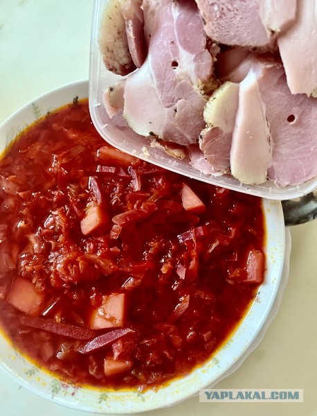 Борщ без мяса! А что? Так можно было?
