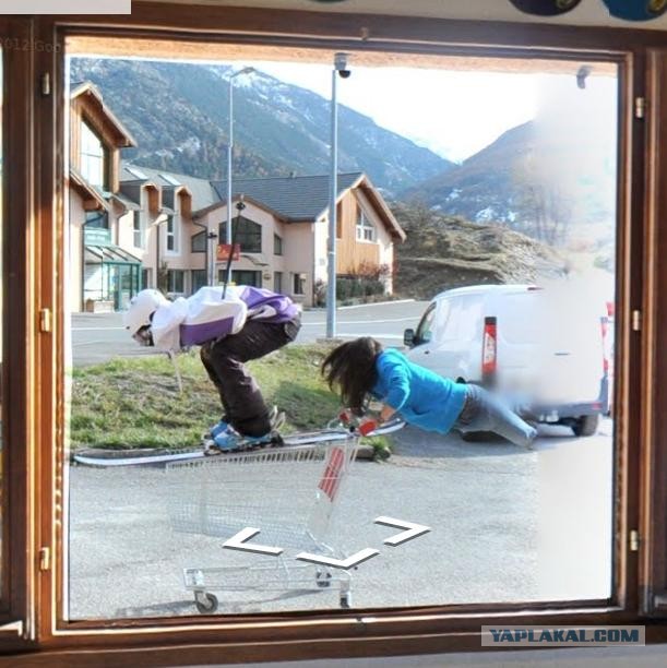 Потайная дверца...