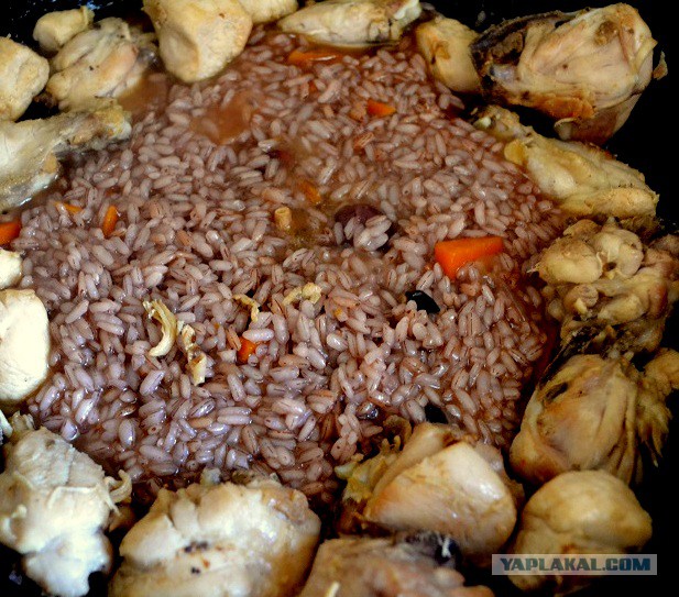 Плов из цыплёнка с вишней