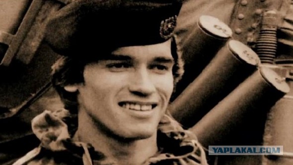 Армейские фотографии знаменитостей