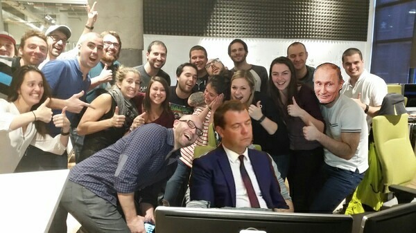 Когда коллега заснул на работе