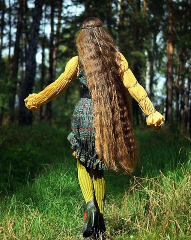 Русская Рапунцель отращивает свои роскошные волосы вот уже 13 лет
