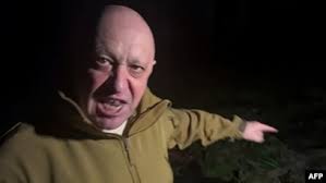 "— Это МЧС, что у вас случилось?— Я в луже застрял"