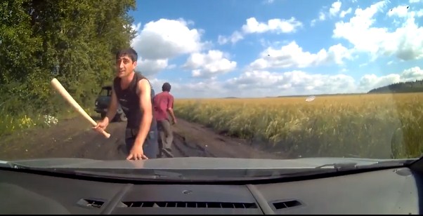 Гости с юга с битами в поле