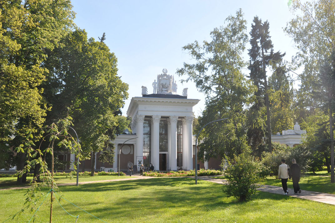 Павильон лесная промышленность вднх. Павильон 17 вднх. Павильон лес вднх. Павильон №17. Лес вднх павильон 17.