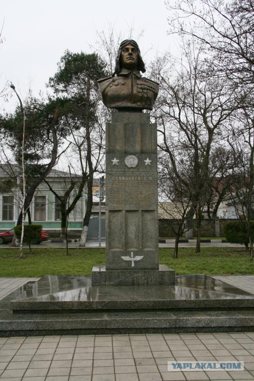 Памятники Великой Отечественной...