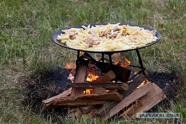 Картошка с мясом. Мангал.